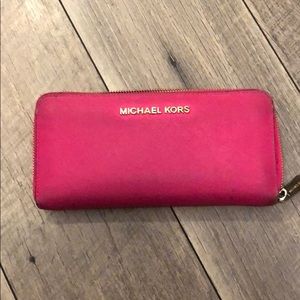 Michael kors wallet